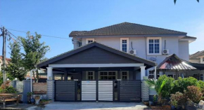 Iman Homestay